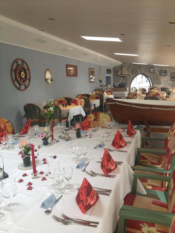Hotel Du Port - Free Parking - Breakfast Included Estavayer-le-lac Luaran gambar