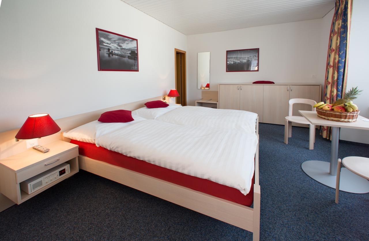 Hotel Du Port - Free Parking - Breakfast Included Estavayer-le-lac Luaran gambar